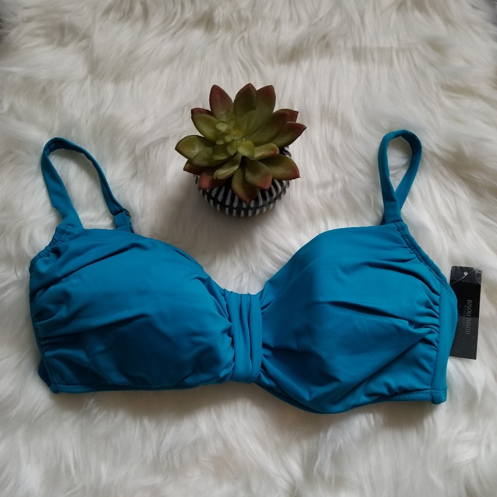 🏖NWT BISOU BISOU BLUE BIKINI TOP